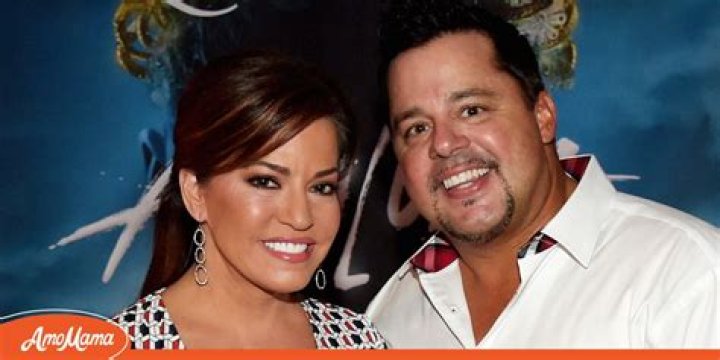 Robin Meade: Husband, net worth, tattoos, smoking & body measurements